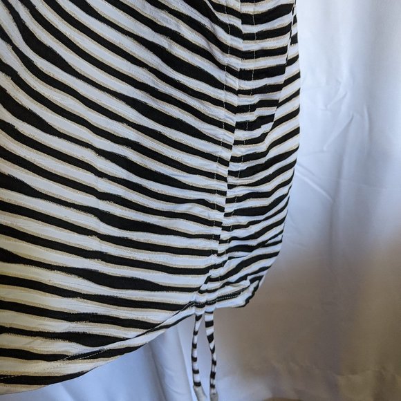 Pinup Glam! Underwire Tankini Top With Twisted Front in 5X - Picture 6 of 7